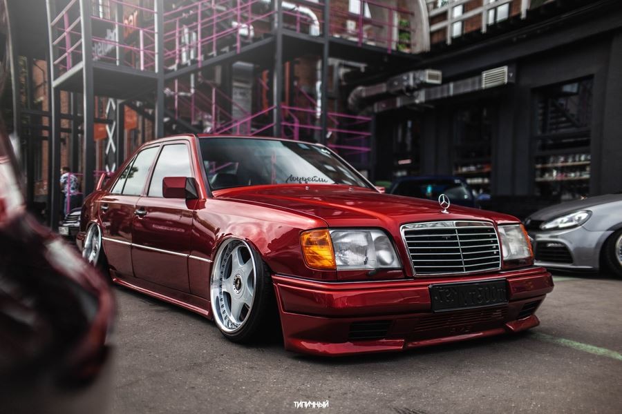 Mercedes-Benz E-Class W124 roues SSR Koenig Monster