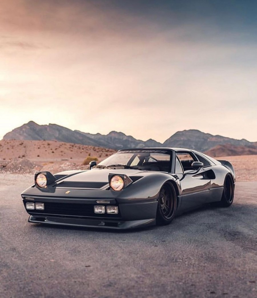 Ferrari 328 roues Rotiform DNO R17 9.5J R18 12.5J
