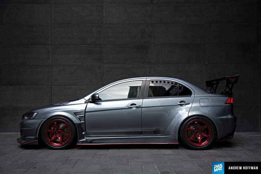 Mitsubishi Lancer Evolution X roues Rays Gram Lights 57DR R18 10.5J ET12 295/35 Final Edition 