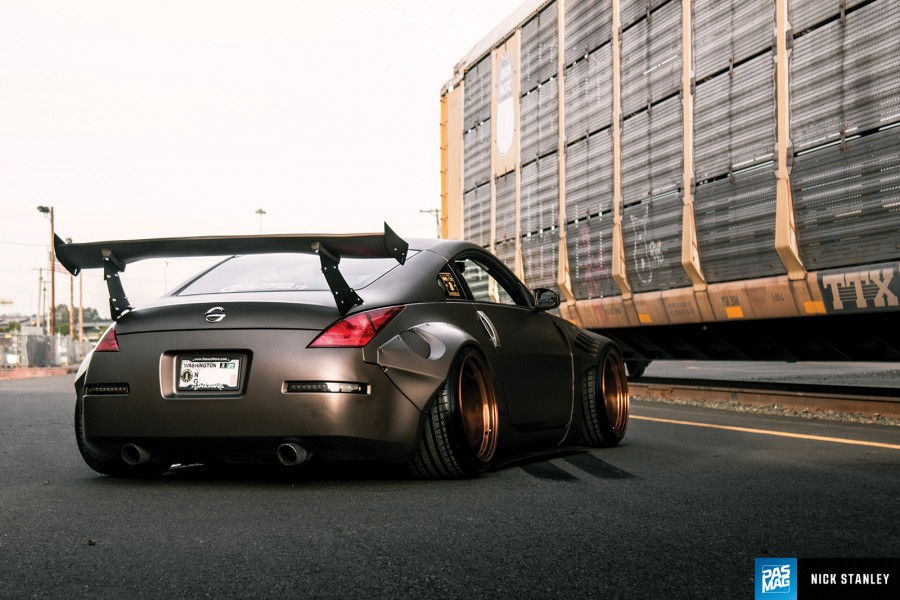 Nissan 350Z roues Art In Motion MA50 R19 12J ET-2 275/30 13J ET-42 305/30