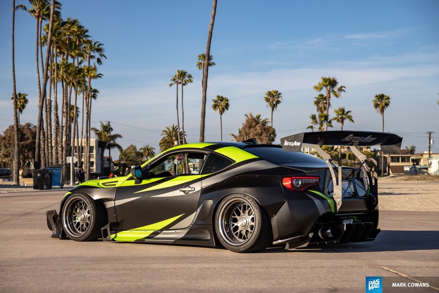 Scion FR-S roues Rotiform LVS R18 10.5J ET-17 255/35 12.5J ET-27 285/35