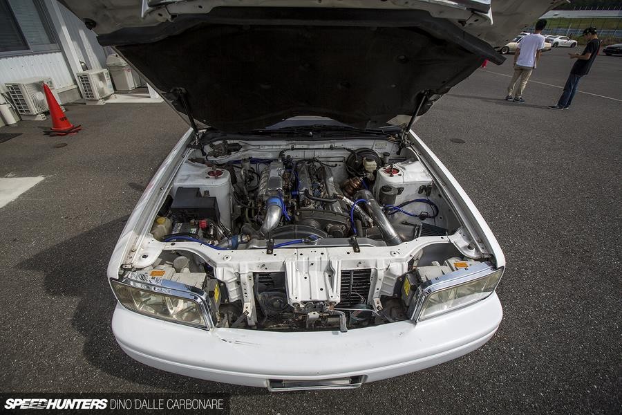 Nissan President HG50 roues OEM Nissan Skyline R34 GTR