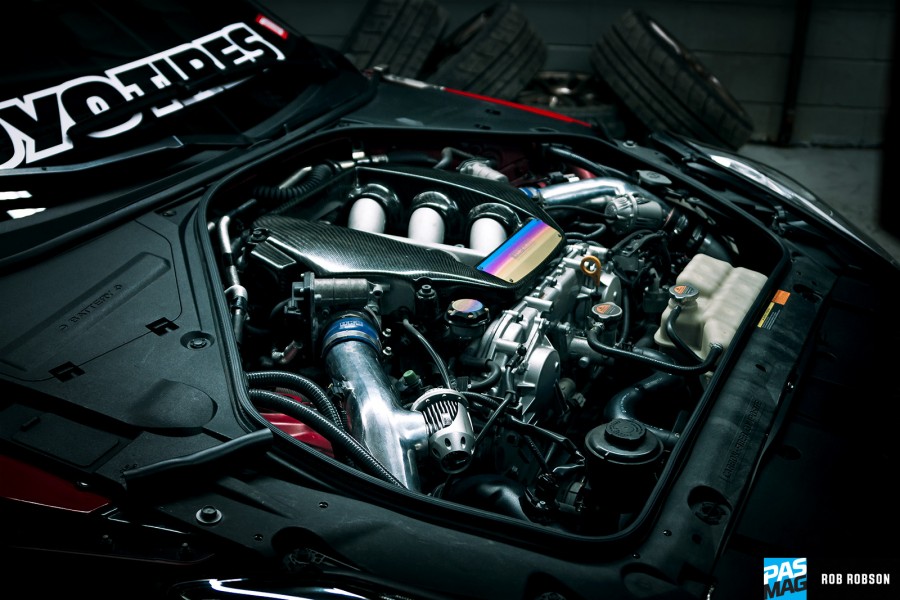 Nissan GT-R (R35) roues Work Gnosis CV201 R20 10.5J ET-5 285/35 11.5J ET-37 315/35
