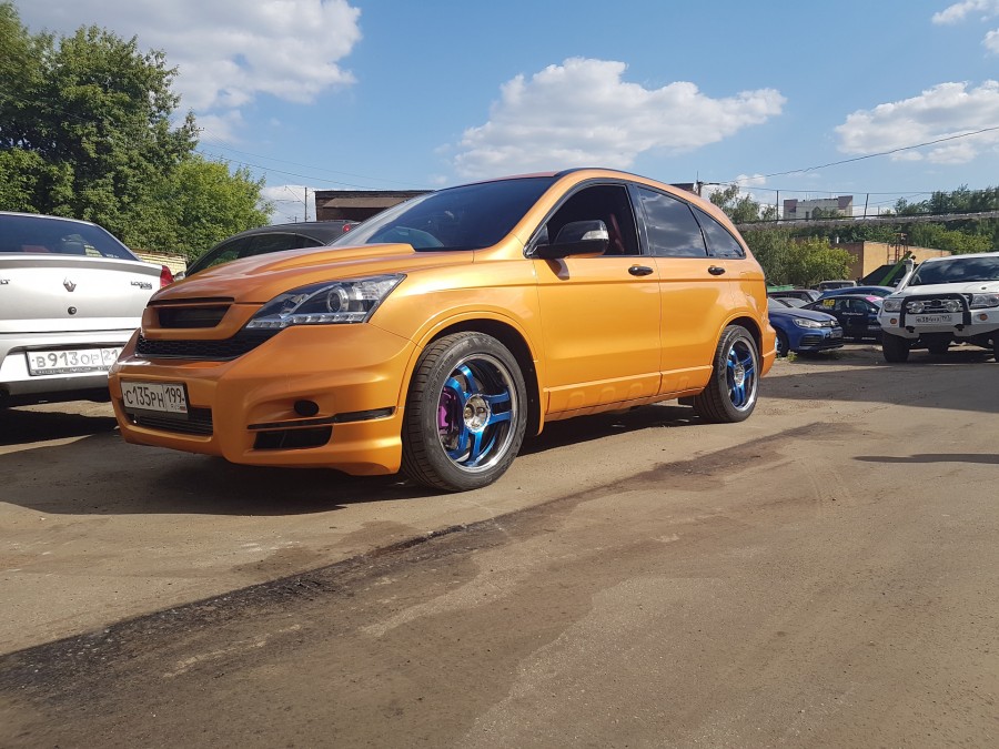 Honda CR-V roues Advan Yokohama Super Racing R18 8J ET38 225/50 9J ET45 245/45