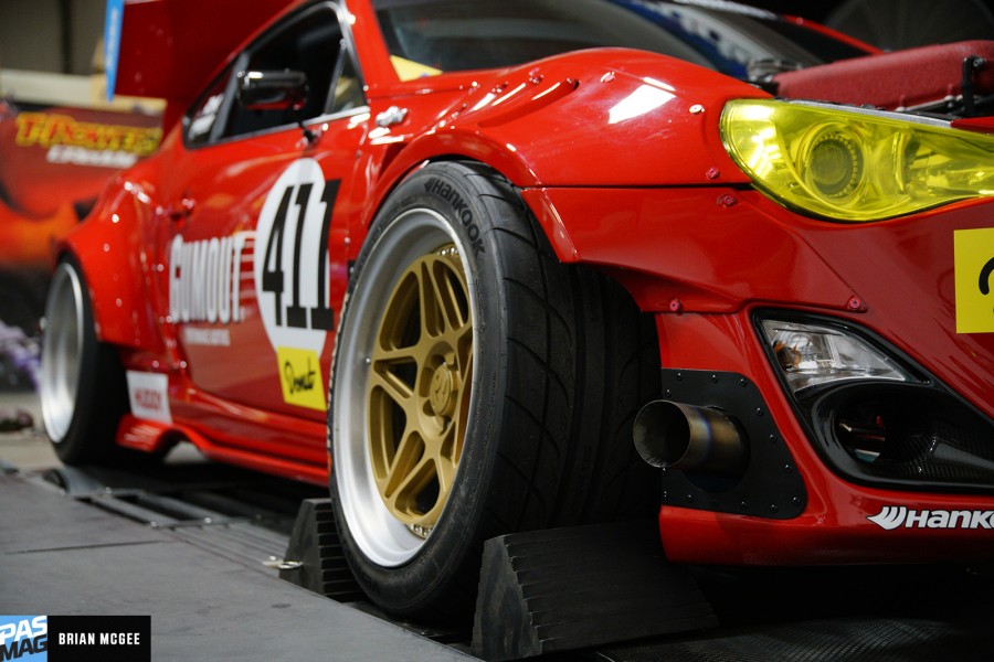 Toyota GT86 roues Fifteen52 Penta R18 10J ET-3 245/40 ET-22 265/40