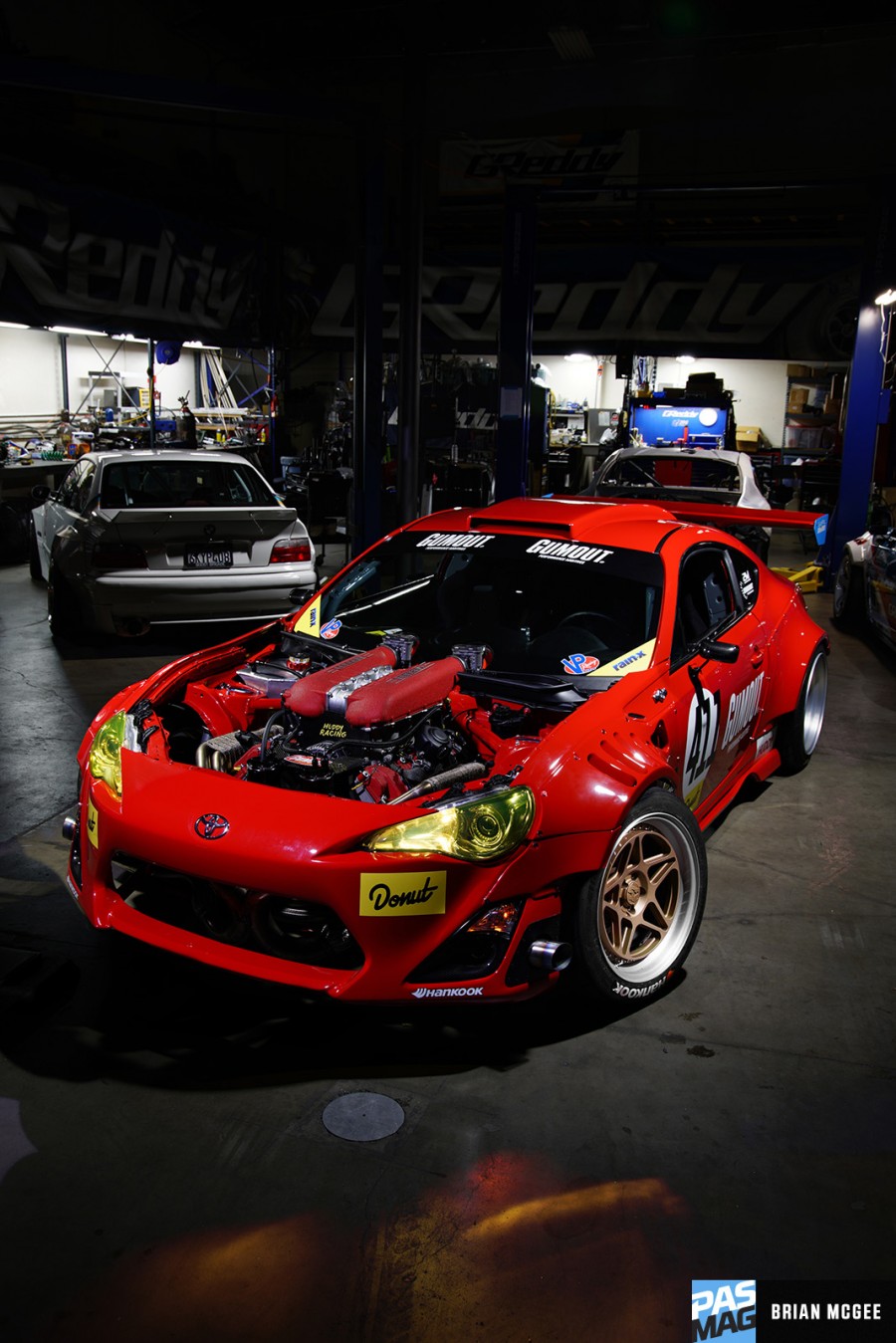 Toyota GT86 roues Fifteen52 Penta R18 10J ET-3 245/40 ET-22 265/40