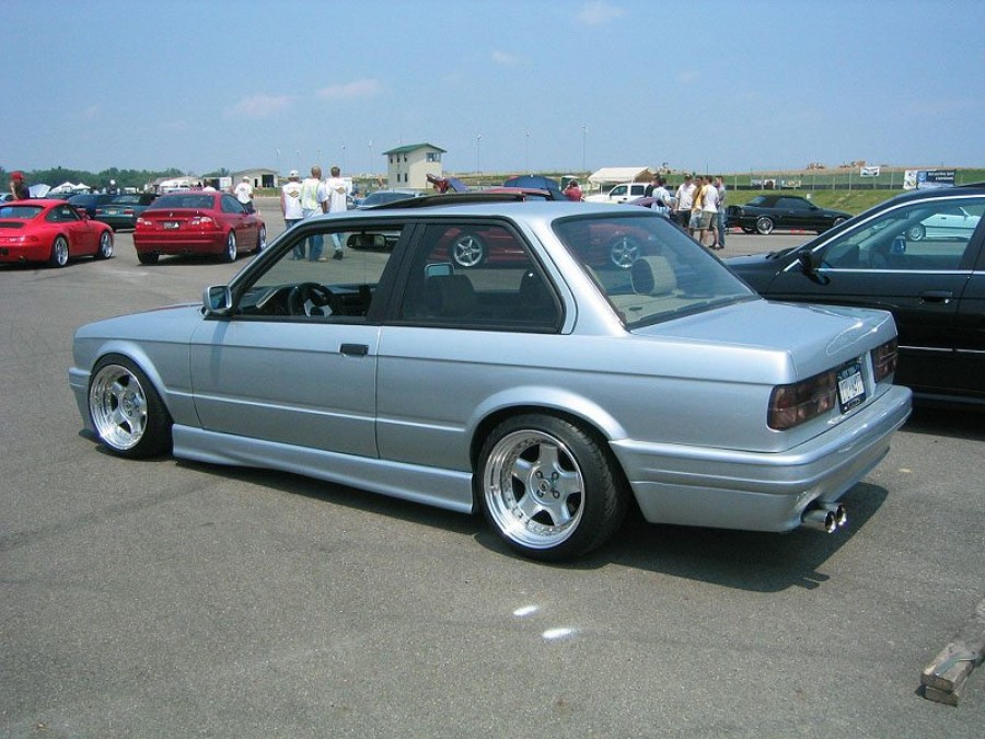 BMW 3 series E30 roues Schmidt Modern Line Revolution R16 9J ET15 215/40 10J ET3 225/40 325E KW Variant 2 