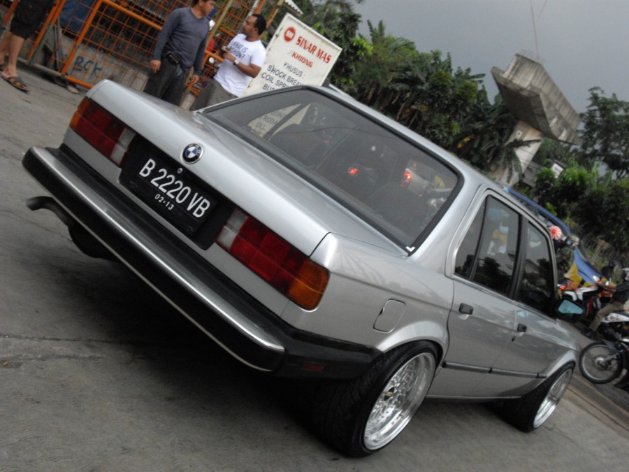 BMW 3 series E30 roues BBS RS R17 8.5J ET8 205/45 9.5J 215/45