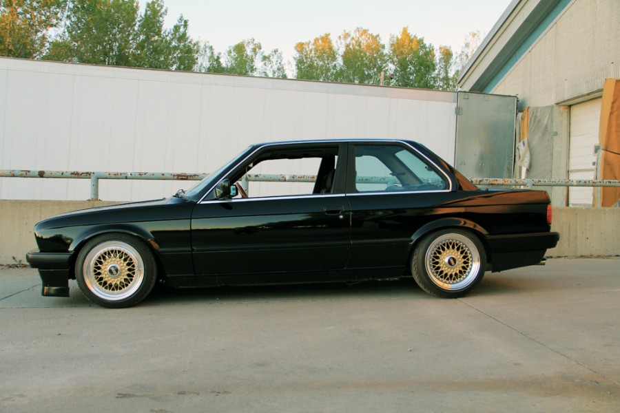 BMW 3 series E30 roues BBS RS R16 8.5J ET56 205/45 9J ET36