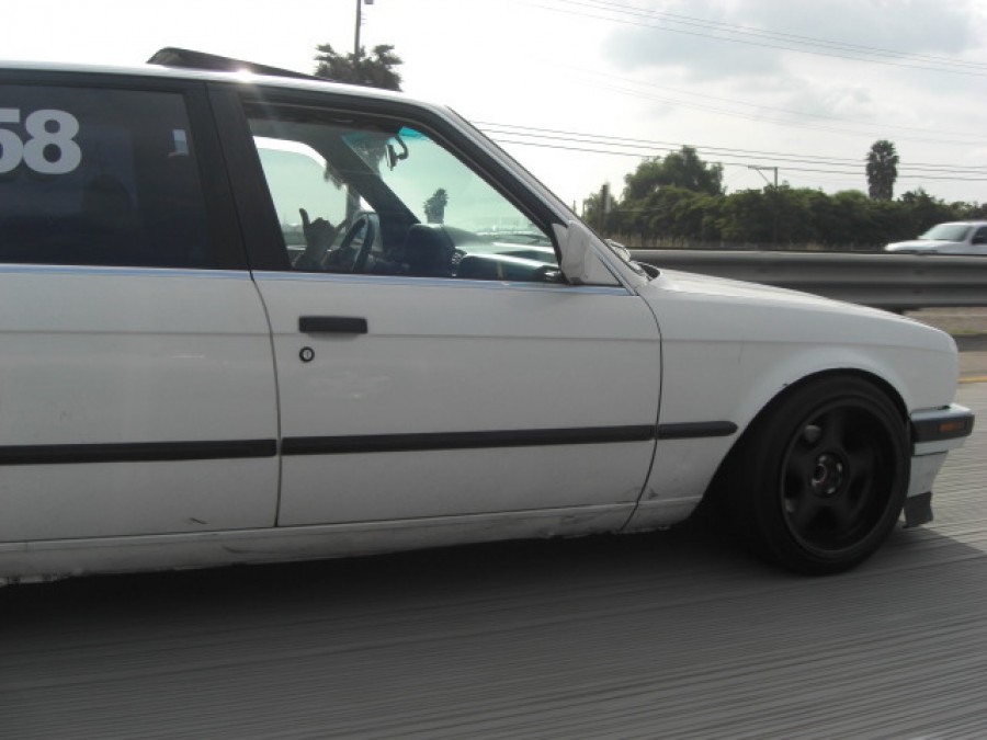 BMW 3 series E30 roues Brock B1 R16 9J ET15 215/40