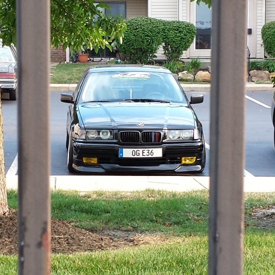 BMW 3 series E36 roues Beyern inspirational R17 8.5J ET13 205/30
