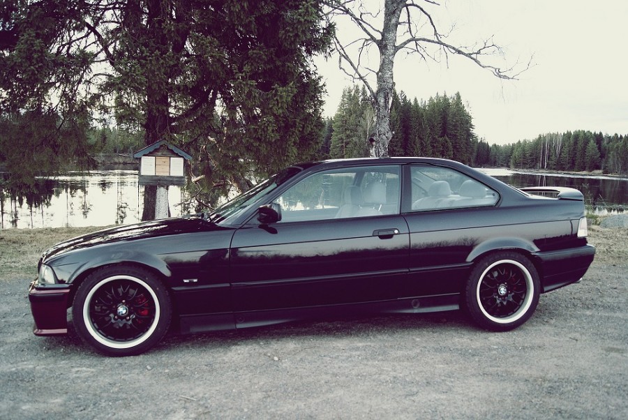 BMW 3 series E36 roues BBS RS R18 8J ET43 225/40