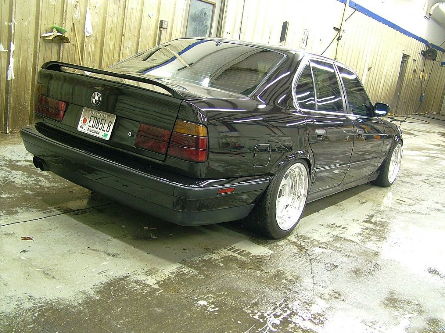 BMW 5 series E34 roues Hayashi Racing Equipment 505 R17 8.5J ET-9 215/45 10.5J ET7 255/40