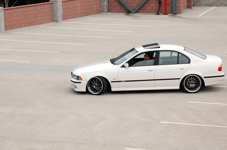 BMW 5 series E39 roues Linea Corse Z2S R19 8.5J ET15 215/35 9.5J ET20 225/35