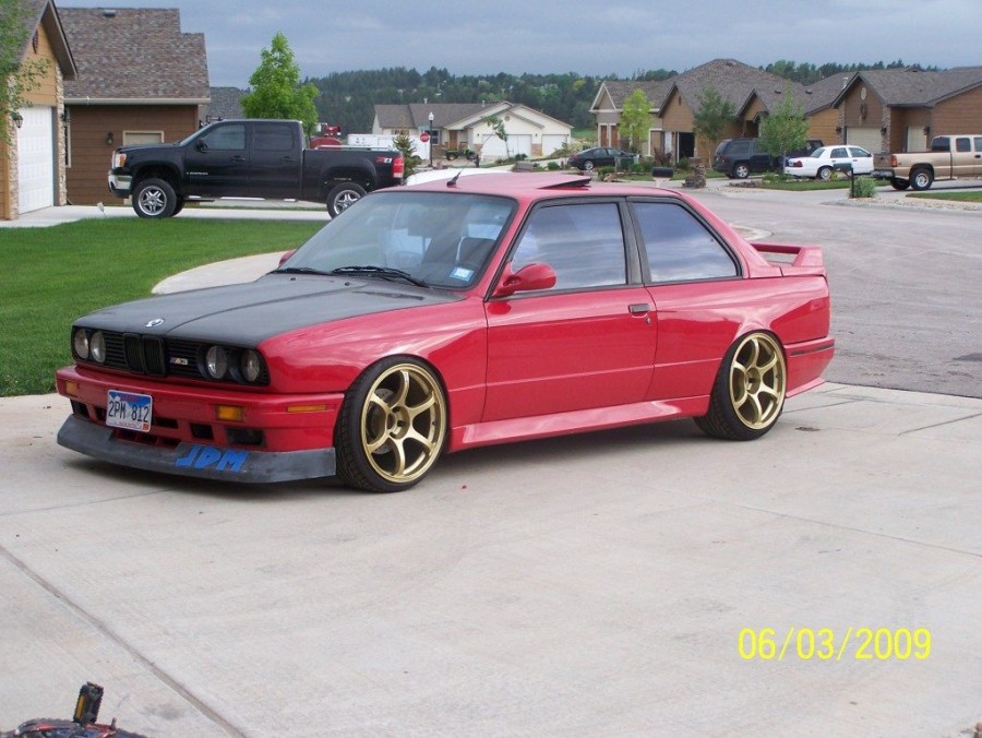 BMW 3 series E30 roues Advan Yokohama RG II R18 9J ET21 215/35 10J ET25 245/35