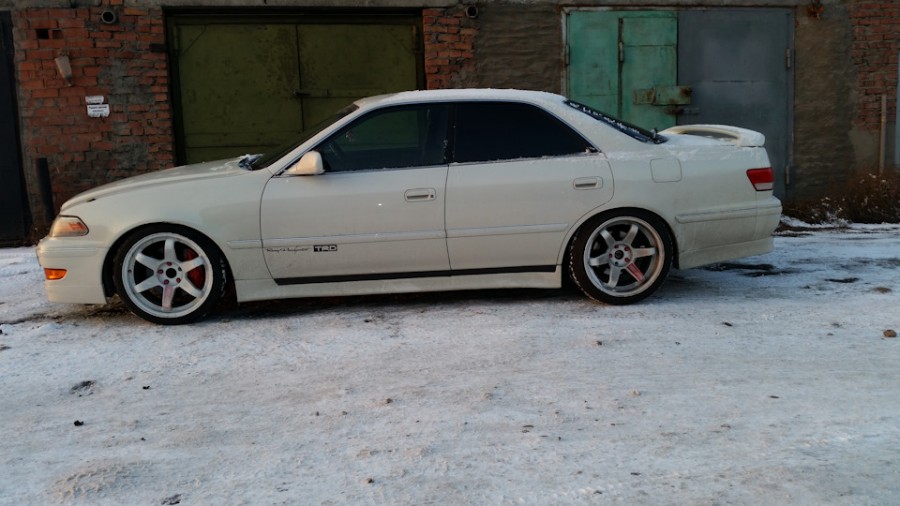 Toyota Mark II 100 roues Rays Volk Racing TE37SL Vujic 