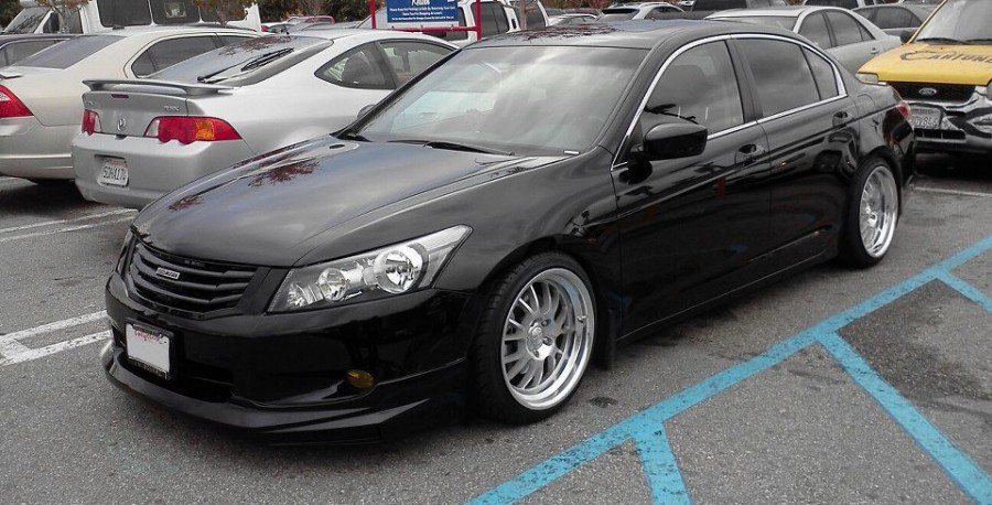 Honda Accord 8e génération roues Klutch Republik SL14 R18 9.5J ET30 225/40
