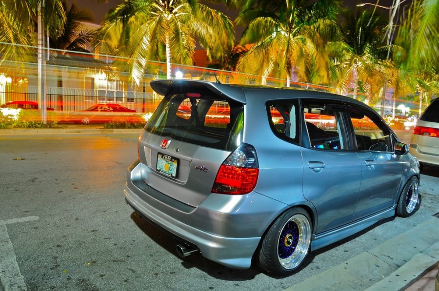 Honda Fit 1re génération roues BBS RS R15 8J ET17 195/45 8.5J