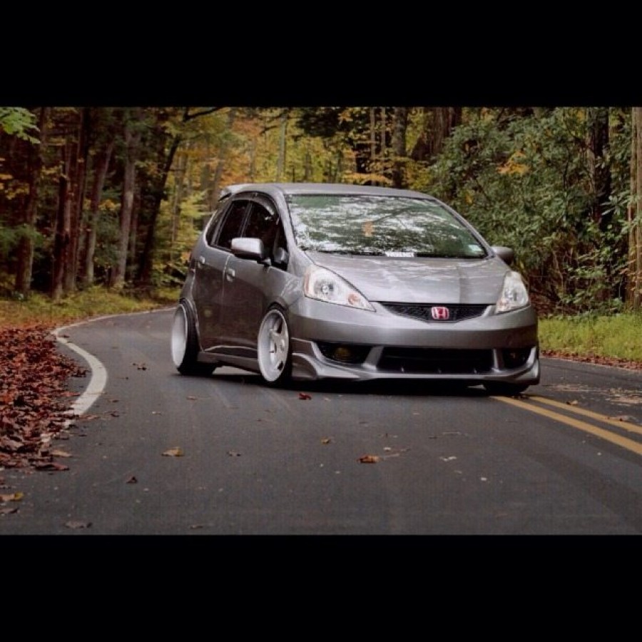 Honda Fit 2e génération roues Brock B1 R17 8.5J ET13 205/40 10J ET20 215/45
