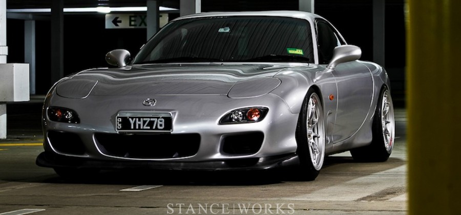 Mazda RX-7 FD roues Enkei NT03+M