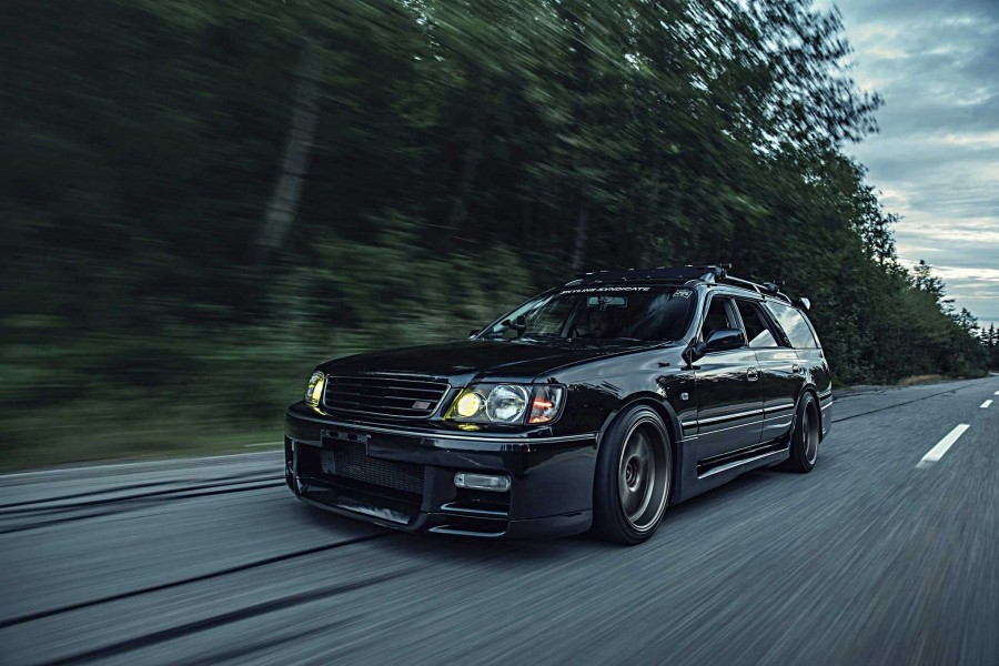 Nissan Stagea roues Work Emotion XD9 R18 10J ET18 265/35