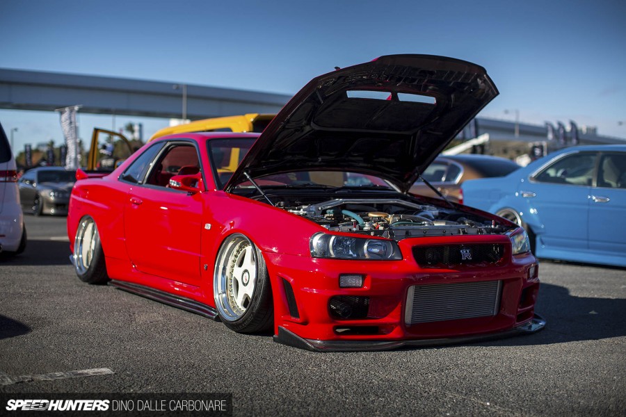 Nissan Skyline R34 roues OZ Racing Futura