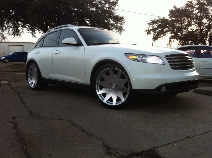 Infiniti G35 Sedan roues MRR HR3 R22 10.5J ET42 185/35