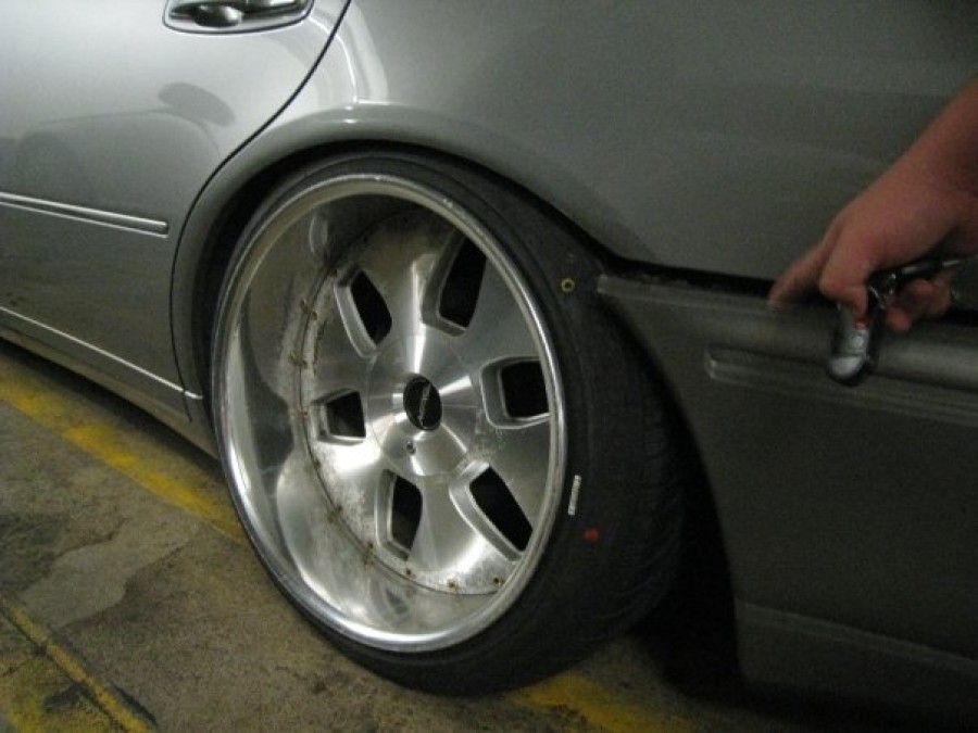 Infiniti Q45 roues MAE Riverside Crown Jewel R18 10J ET5 235/40 11.5J ET2 245/40