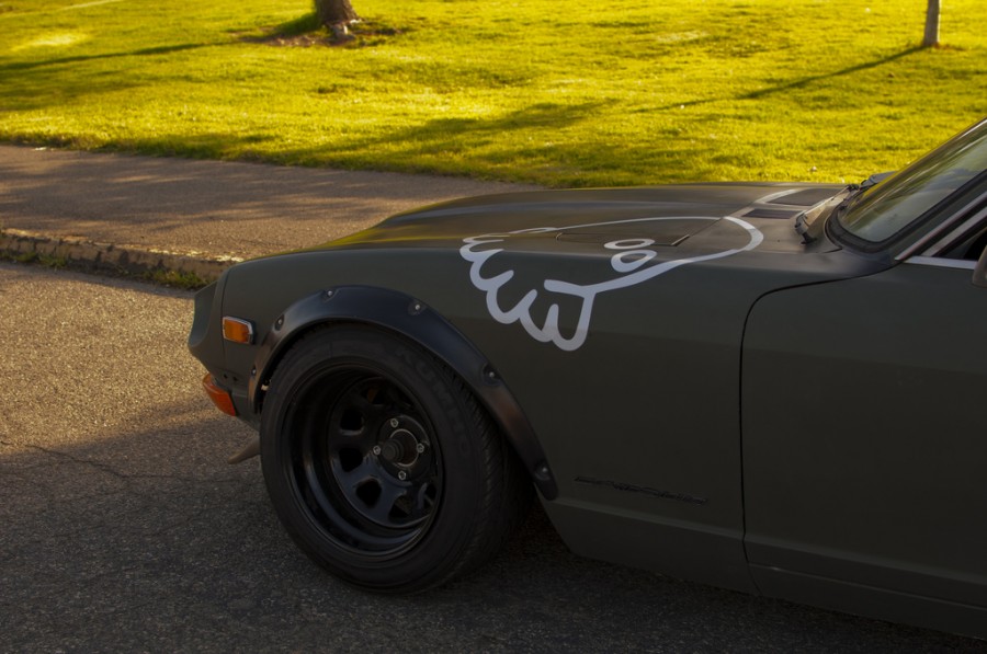 Datsun 240Z roues Diamond Racing Pro Challenger R15 10J ET-32 225/50 ET-25