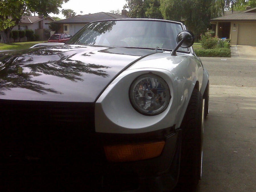 Datsun 240Z roues Rota RB-R R17 9.5J ET-19 205/40