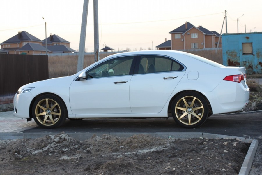 Honda Accord 8e génération roues Rays Versus SS7 R19 8J ET48 245/40