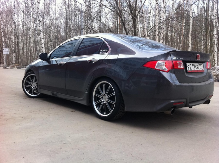 Honda Accord 8e génération roues Work Schwert SC1 R19 8.5J ET38 225/40