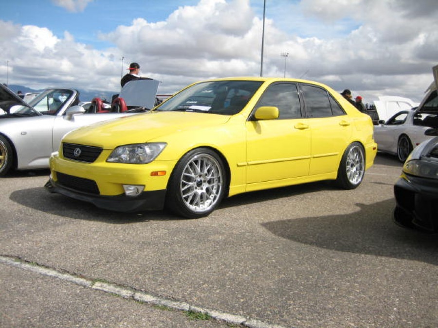 Lexus IS XE10 roues Weds Sport Kranze ERM R18 8J ET33 215/40 9J 225/40