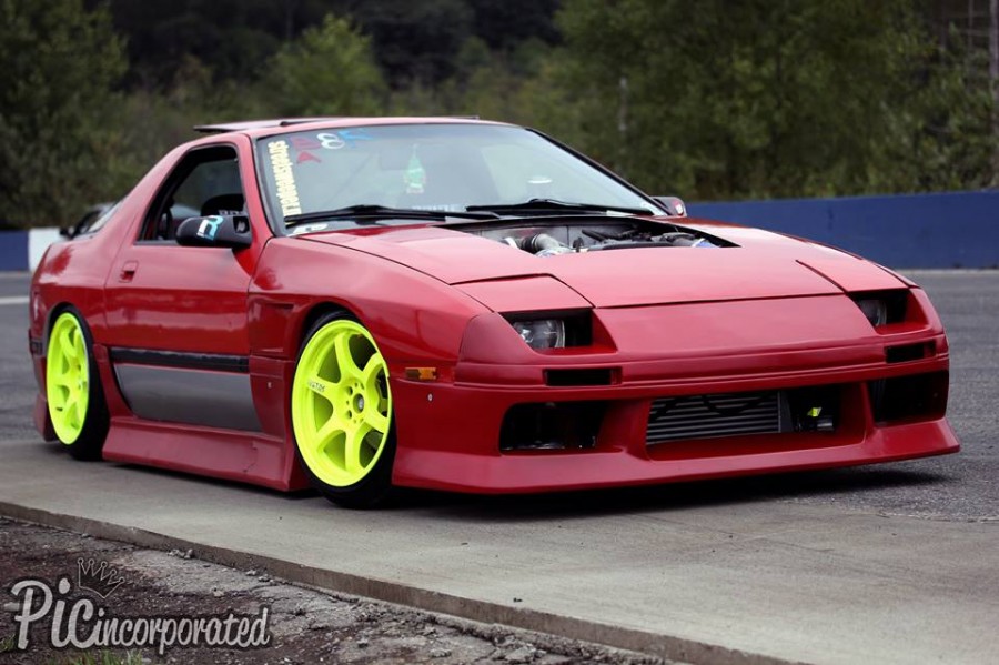 Mazda RX-7 FC roues Rays Gram Lights 57DR R17 9J ET12 205/40