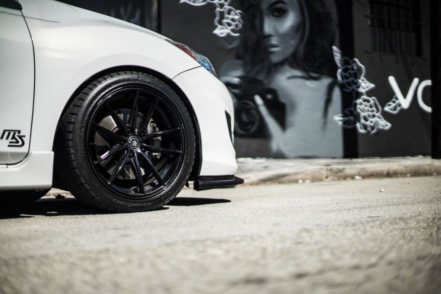 Mazda 3 2e génération roues Konig Wheels Oversteer R17 8J ET45