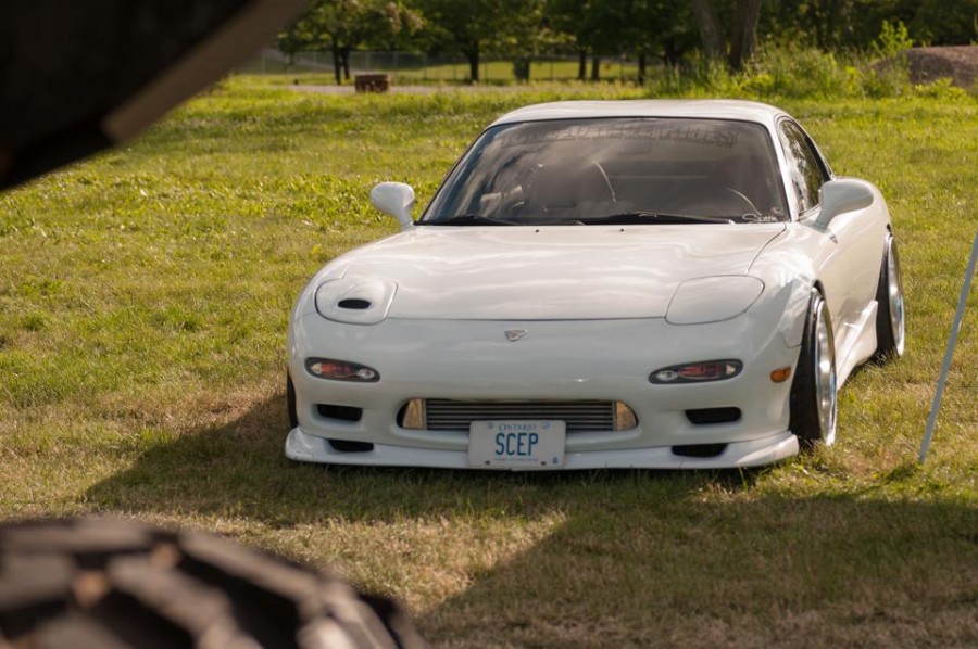 Mazda RX-7 FD roues Work VS-KF R18 9J ET13 215/35 10.5J ET14 235/40