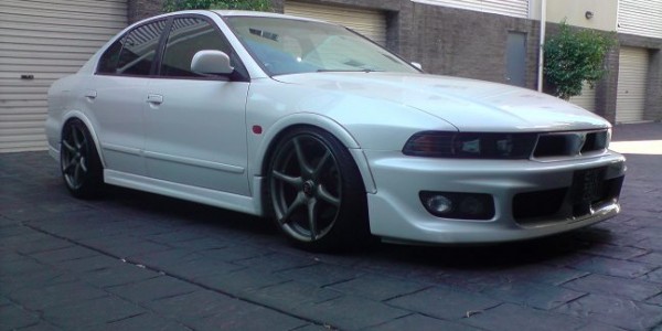 Mitsubishi Galant