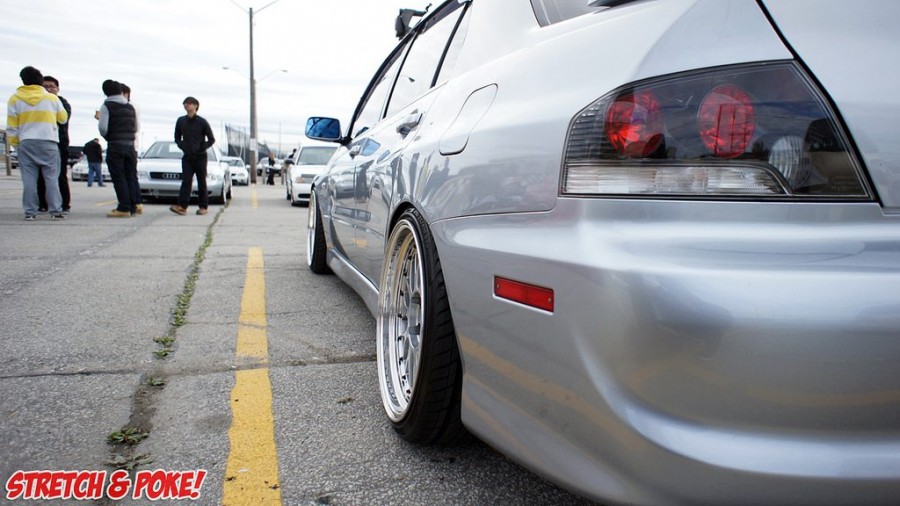 Mitsubishi Lancer Evolution IX roues BBS LM R18 9J ET5 215/35