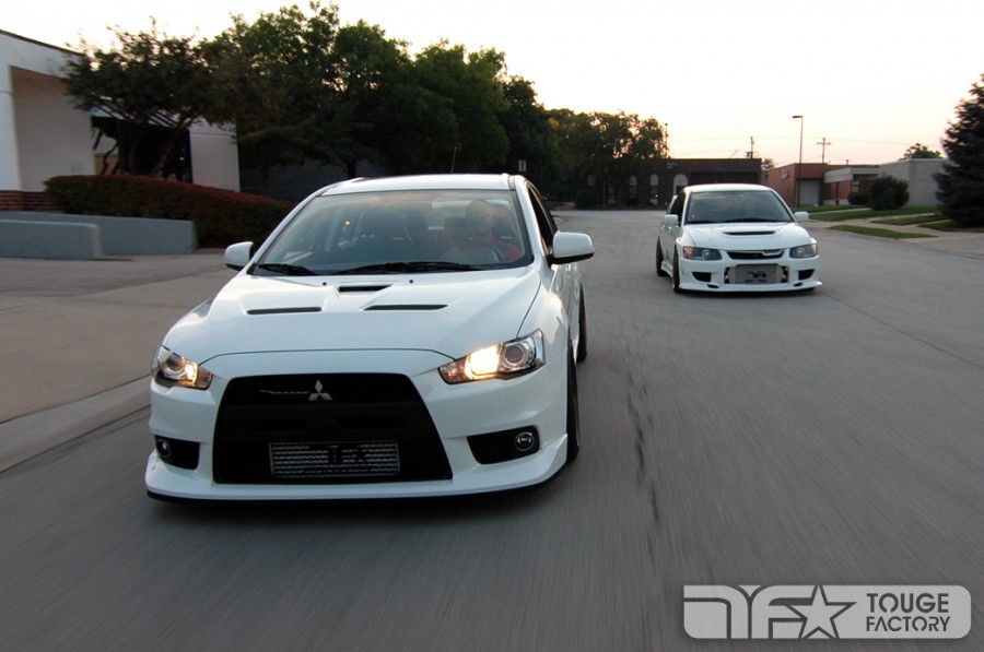 Mitsubishi Lancer Evolution X roues Rays Nismo LM GT4 R18 10.5J ET15 265/35