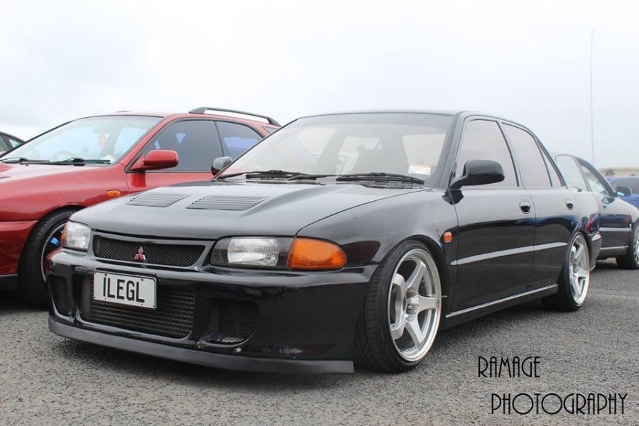 Mitsubishi Lancer Evolution I roues Koya Drift Tek R17 8J ET30 205/40 9J ET35