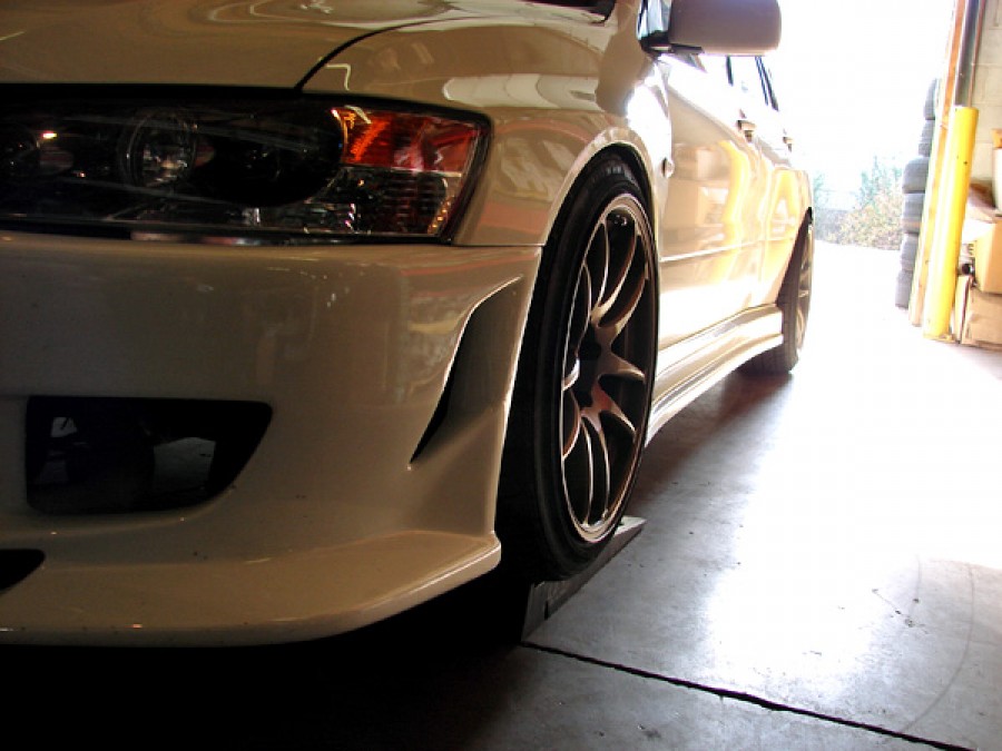 Mitsubishi Lancer Evolution VIII roues Work Emotion CR KAI R18 9.5J ET12 235/40