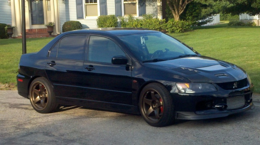 Mitsubishi Lancer Evolution VII roues Rota P45R R18 9.5J ET20 245/40