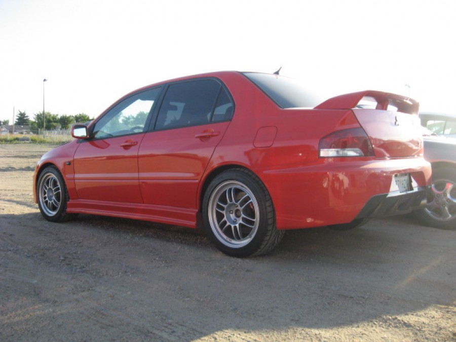 Mitsubishi Lancer Evolution VIII roues Enkei RPF1 R17 8.5J ET30 255/40