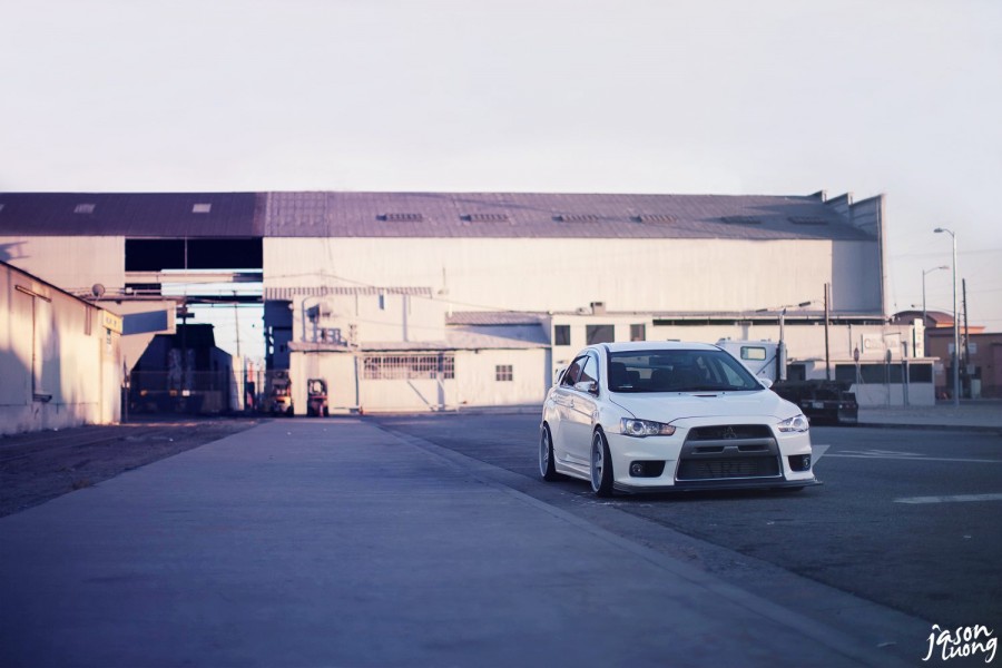 Mitsubishi Lancer Evolution X roues Rays Volk Racing TE37 R19 10.5J ET12 265/30