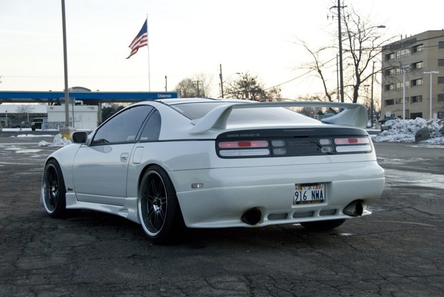 Nissan 300ZX roues Tenzo GF7 R19 10J ET25 245/35 ET30