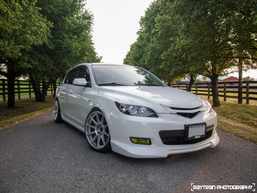 Mazda 3 1re génération roues XXR 527 R18 8.5J ET20 215/40