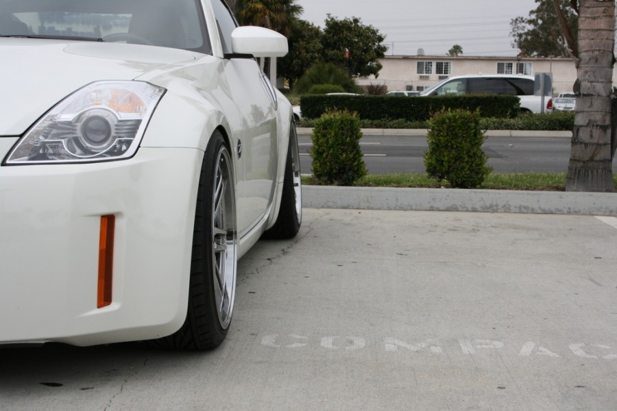 Nissan 350Z roues AME Tracer TM-02 R19 9.5J ET12 245/35 10.5J ET2 275/35