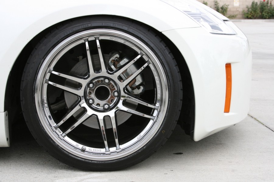 Nissan 350Z roues AME Tracer TM-02 R19 9.5J ET12 245/35 10.5J ET2 275/35