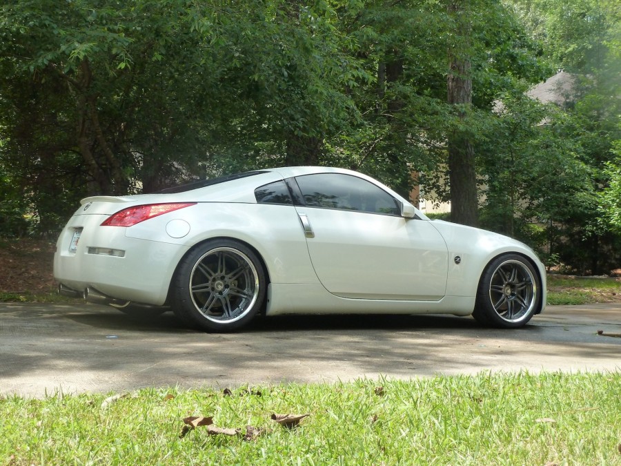 Nissan 350Z roues Avant Garde M560 R19 9.5J ET20 275/30 11J ET18 305/30