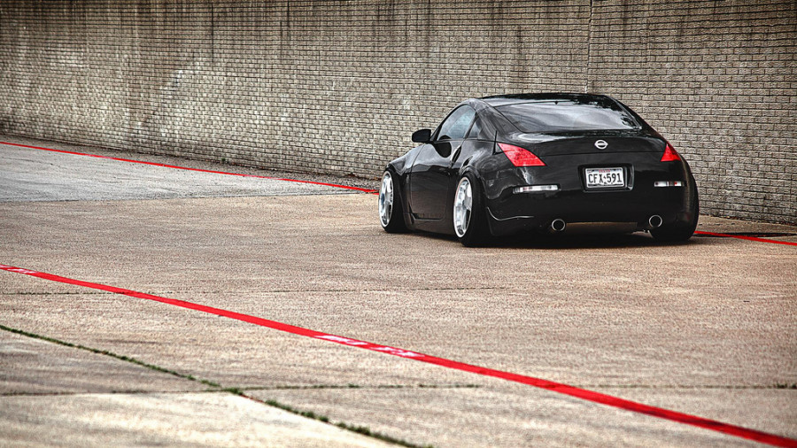 Nissan 350Z roues Work VS-KF R18 9.5J ET-18 215/40 11.5J ET-23 255/40